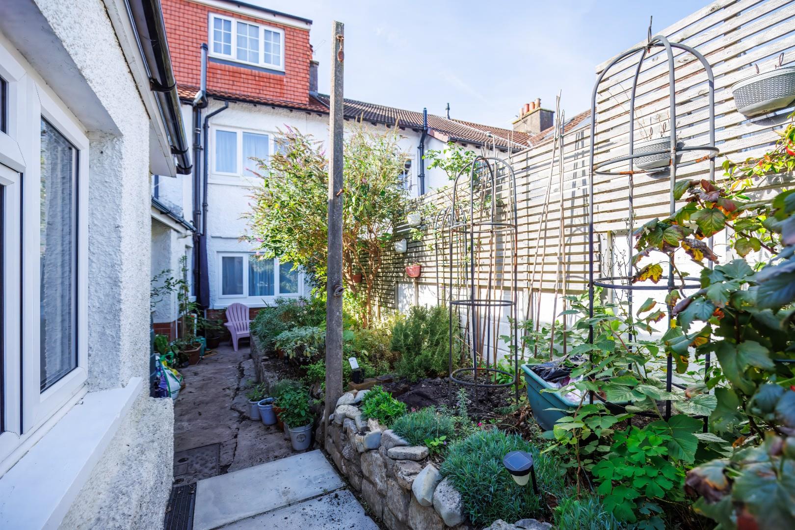 39 Redlands Road, Penarth, CF64 2WD